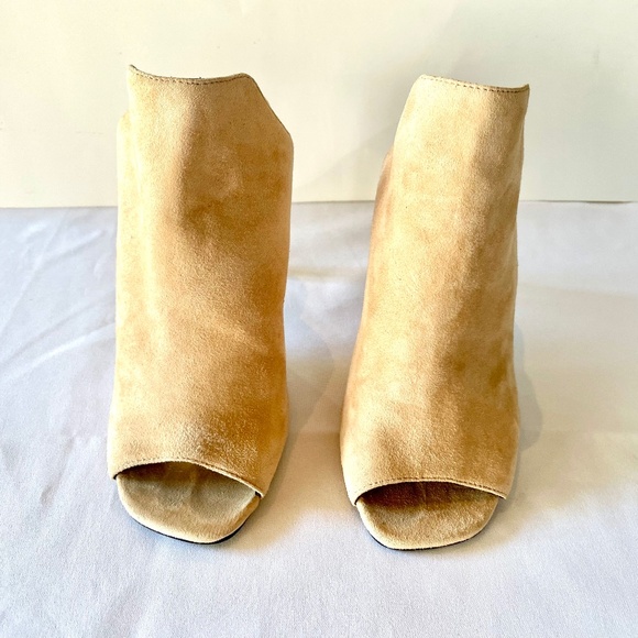 Women’s Steve Madden Tan Suede High Heel Shoes - Picture 1 of 10